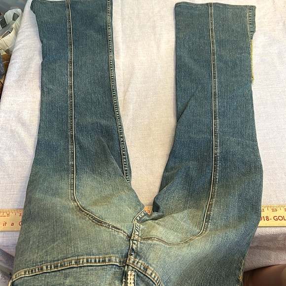 Allen B jean - Picture 5 of 13